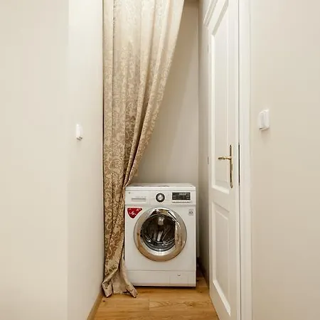 Krakovska Apartment *