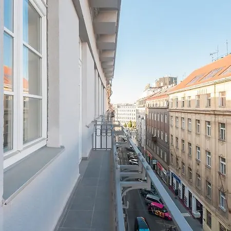 Krakovska Apartment *